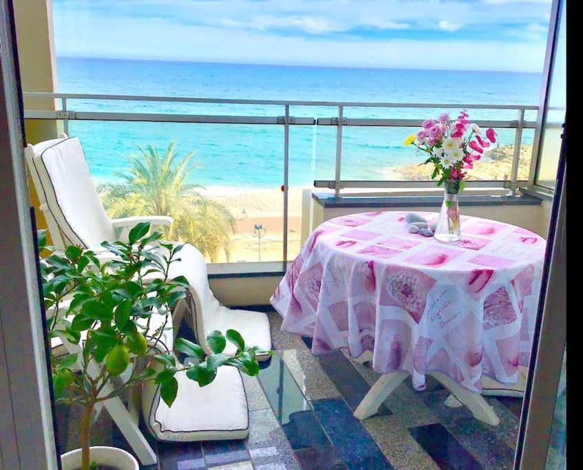 La Prom - A Two Bedroom Apartment With A Sea View Nice Exteriér fotografie